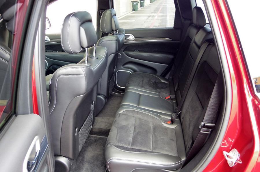  Jeep Grand Cherokee SRT8 2014 года  (фото 11 из 73)